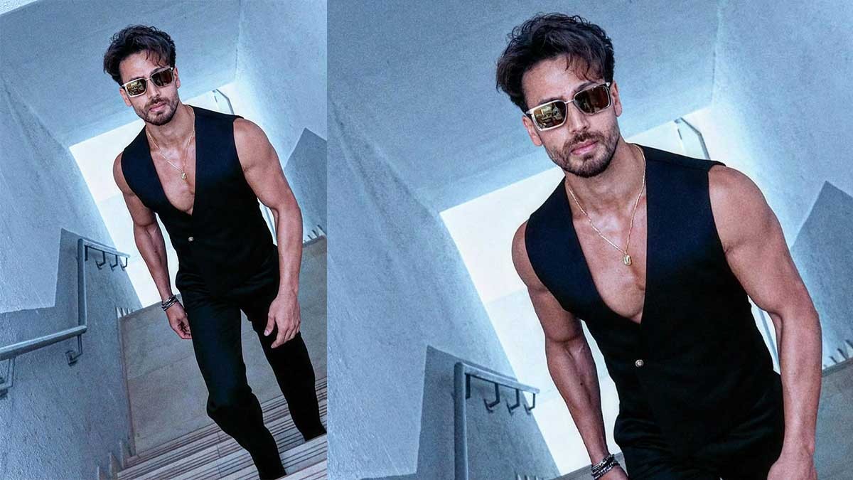 Tiger Shroff Flaunts His Chiselled Abs Perfectly Toned Body In New