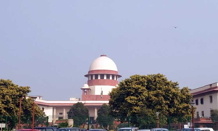 Supreme-Court-all-insults-under -sc-st-act-won't-be-offense
