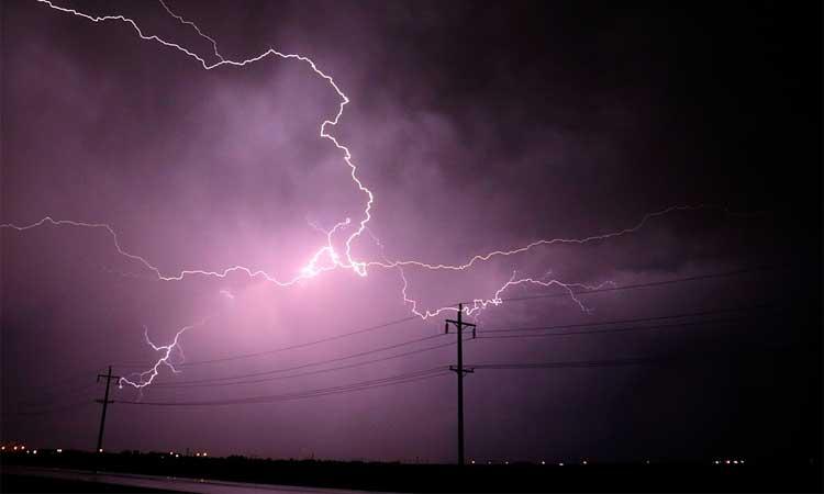 Thungerstrom-Lightning