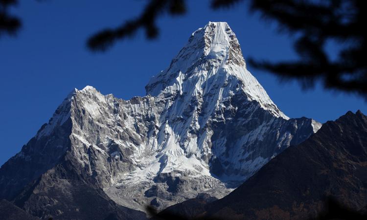Mount-Amadablam