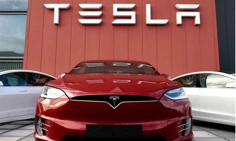 Tesla-Car