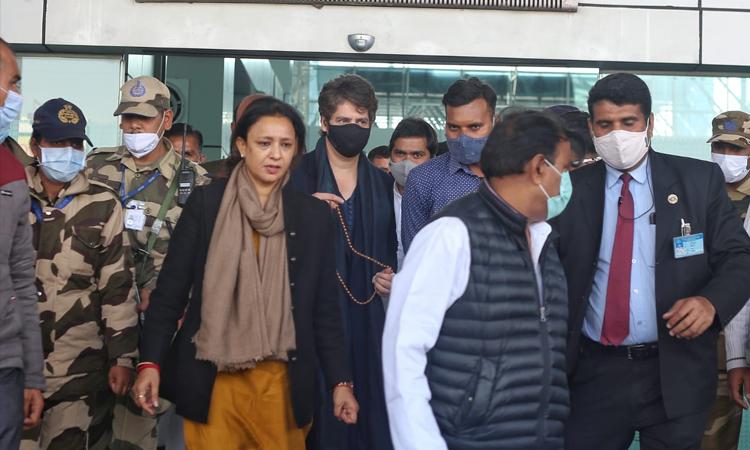 Priyanka-Gandhi-at-airport