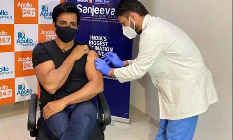 Bollywood, Sonu Sood, Sonu Sood tweets, covid 19, covid vaccine