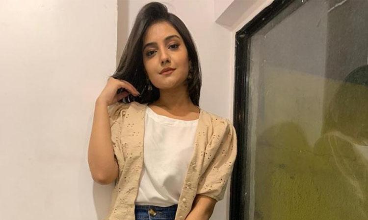 Street Food-Akshita Mudgal-Actress-Bollywood