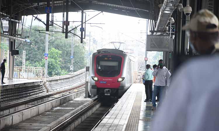 Metro-Delhi-Ground