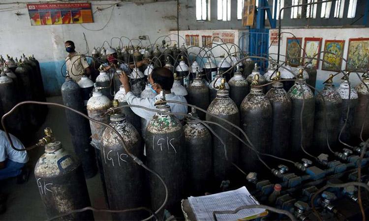 Oxygen Supply, Oxygen gas shortage, Oxygen crisis, Oxygen crisis solved, Delhi awaits 480 MT of fresh supply