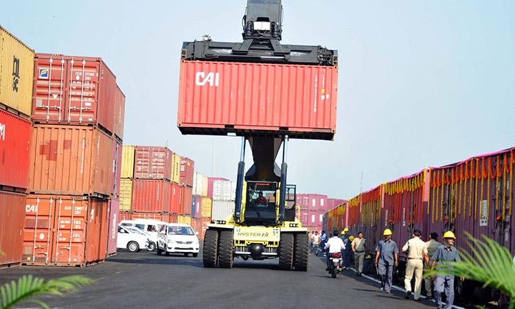 Port volumes moderate, India Port, situation at Indias Port