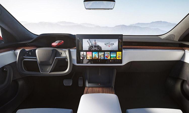 Tesla, Tesla electrical car, Tesla trikced, Engineers trick Tesla car to drive on Autopilot