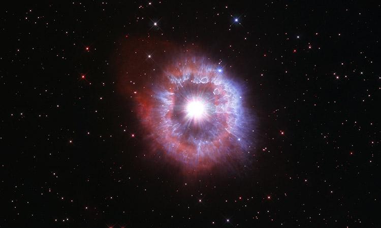 space, Star, Star explosion , Hubble images show giant star, Image of star
