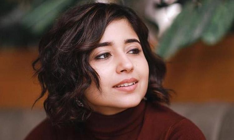Shweta Tripathi, Shweta Tripathi latest movie, Shweta Tripathi Mirzapur, Shweta Tripathi pictures