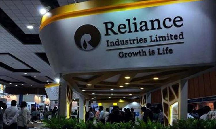 Reliance, Reliance Industry LTD, Reliance net worth, RIL doubles Q4 net profit, RIL doubles Q4 net profit to Rs 13,227 cr