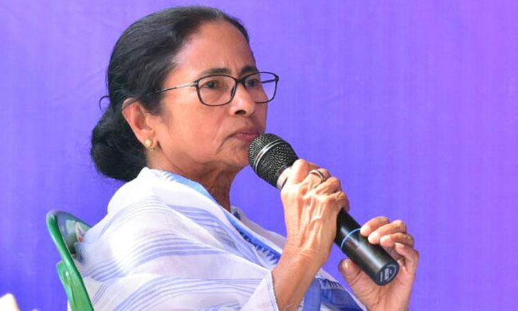 West Bengal- Mamata Banerjee-Covid 19-Curbs-Local trains suspended