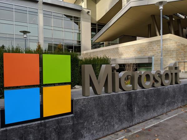 Microsoft, Microsoft software, Microsoft window,  new Window, Window 10X, Microsoft reportedly shelves Windows 10X