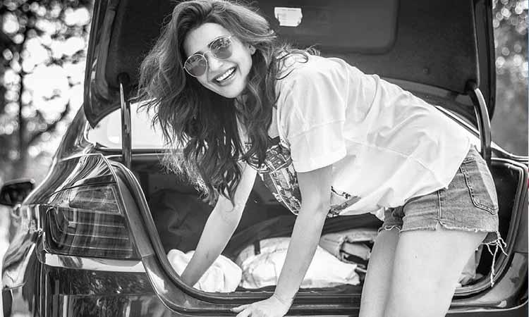 Karishma Tanna boots up to go back to 'better days'