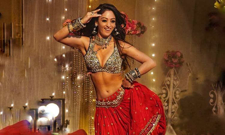 'Dabangg 2' actress Sandeepa Dhar recreates 'Munni badnaam' in web show