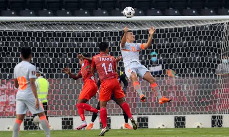 Asian Cup qualifiers-Chhetri nets 2 in India's win over Bangla
