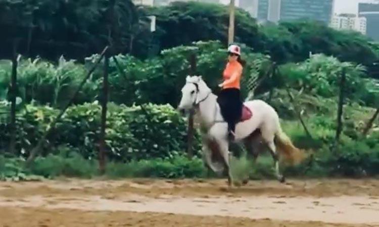 Kangana Ranaut went horseback riding on Sunday morning