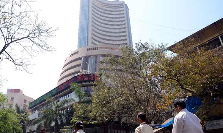 Sensex trims losses after losing 600 points