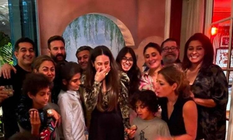 Kareena-on-Karisma's-birthday