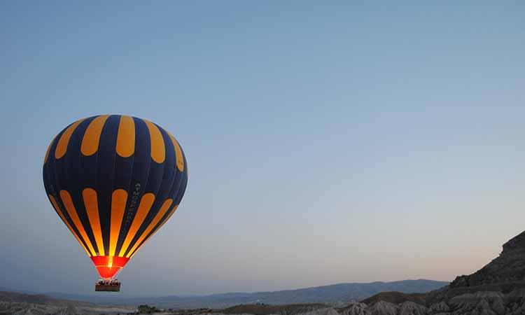 Four people dead in US hot air balloon crash