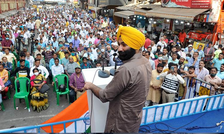 Farmer Protest, Farm Bills, Farmer Union, Lakha Sidhana, Lakha Sidhana, others booked for Chandigarh protest