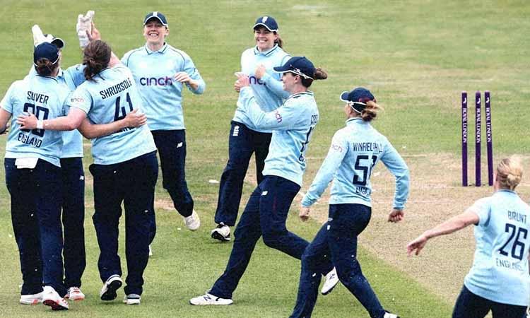 England women beat India by 8 wkts in first ODI