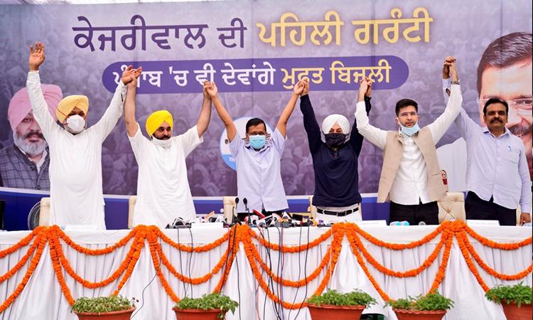Arvind Kejriwal, Delhi CM, Lockdown, Covid 19, Aam Aadmi Party,  Eyeing Punjab polls, Kejriwal promises 300 units of free power to all