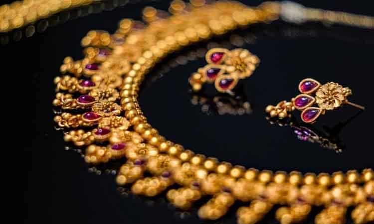 Chaos and unrest in jewellery industry