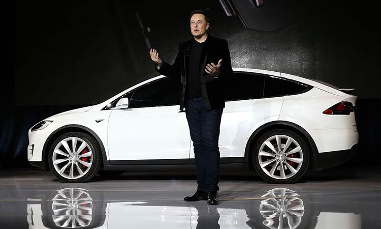Developing safe self-driving car a 'hard problem', admits Elon Musk