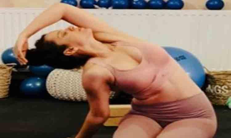 Kangana offers a glimpse of her 'Dhaakad level fitness'