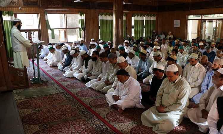 Congregational-prayers-Kashmir