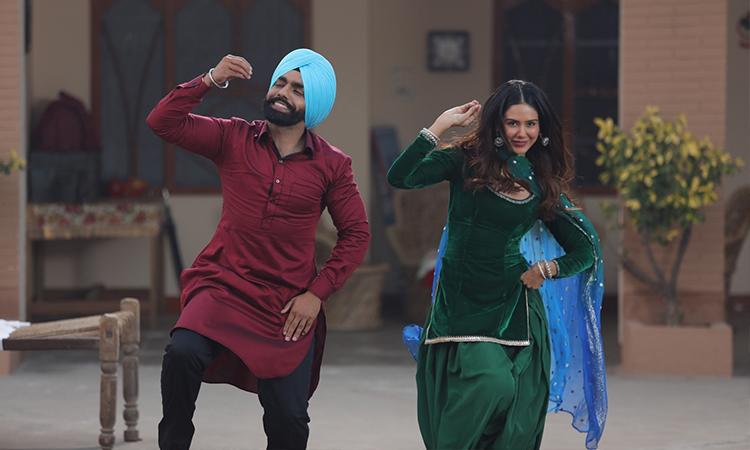 Ammy-Virk-Sonam-Bajwa