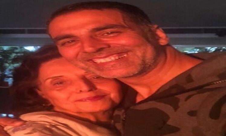 Akshay-Kumar-and-Aruna-Bhatia