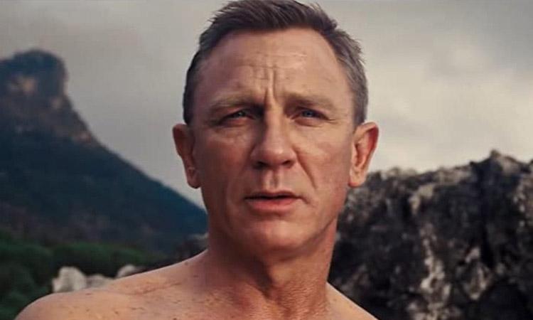 Daniel Craig