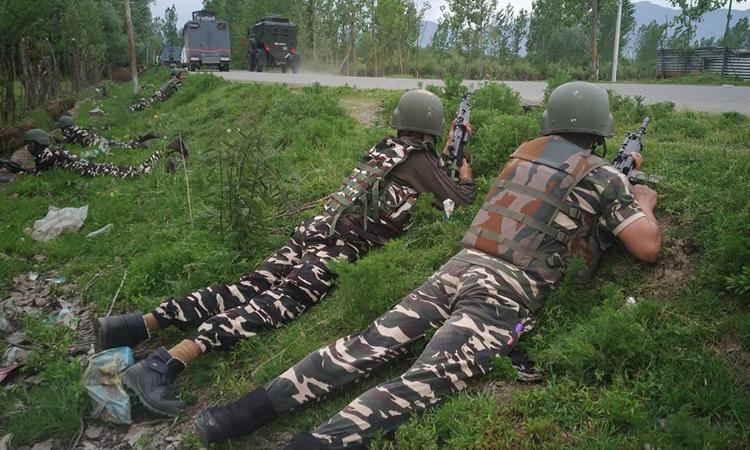 Soldiers-in-Kashmir
