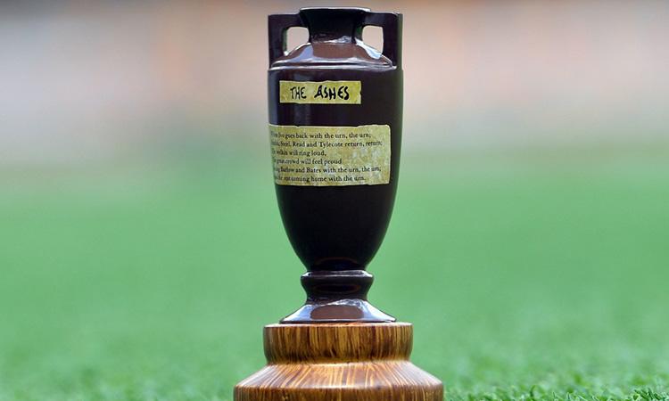 Ashes-trophy