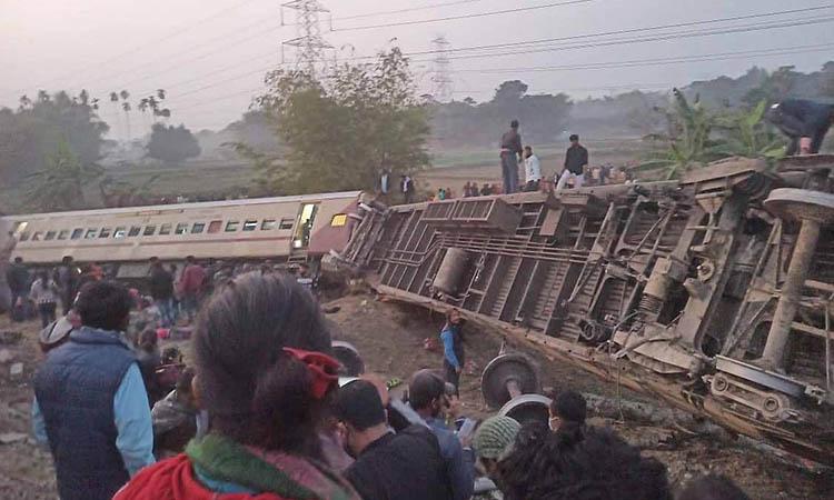 Kolkata-train-accident
