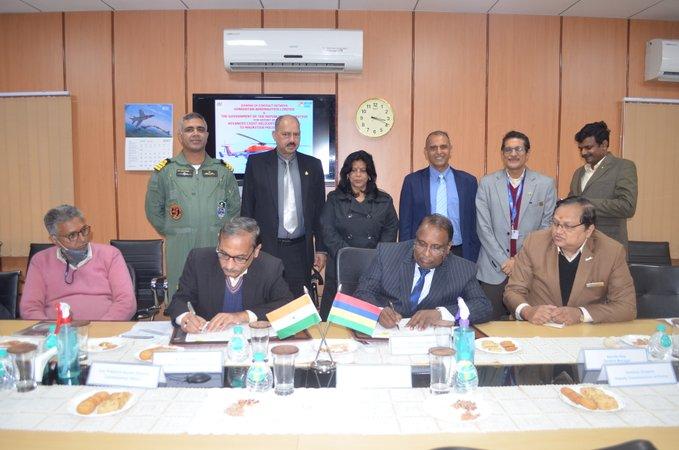 HAL-signs-contract-for-export-of-ALH-to-Mauritius