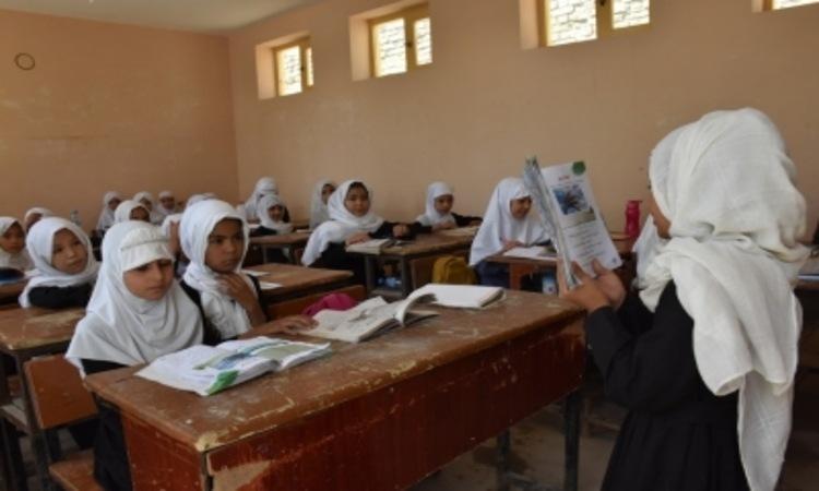 Taliban-reopens-high-schools-for-girls