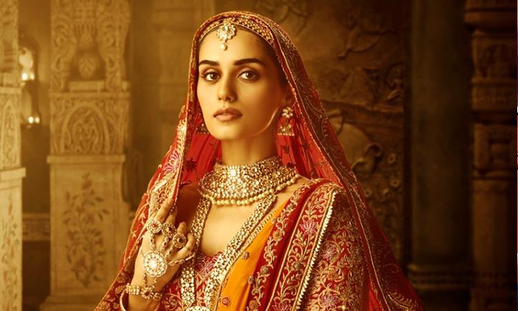 Manushi-Chhillar