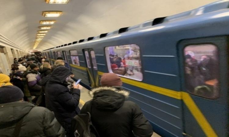 evacuation-trains-in-kyiv