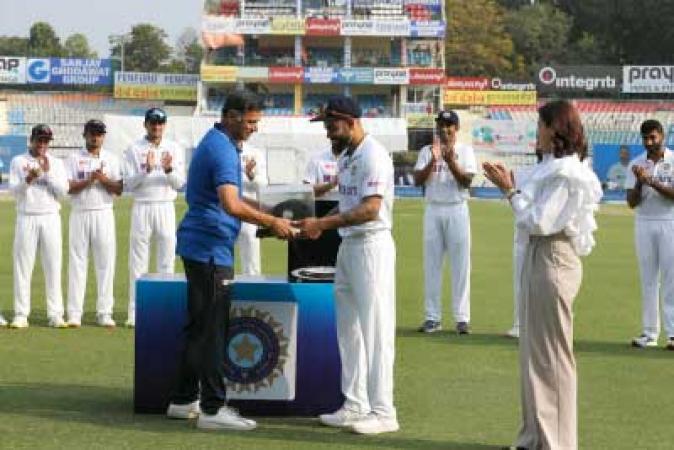 Kohli-100th-test-and-Dravid-1st-as-a-coach