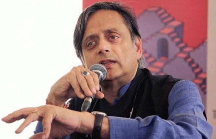 Tharoor-India-Students-Evacuation