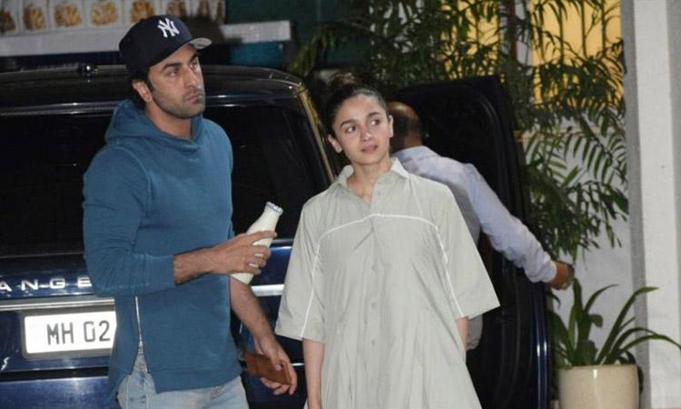 Alia-Bhatt-Ranbir-Kapoor