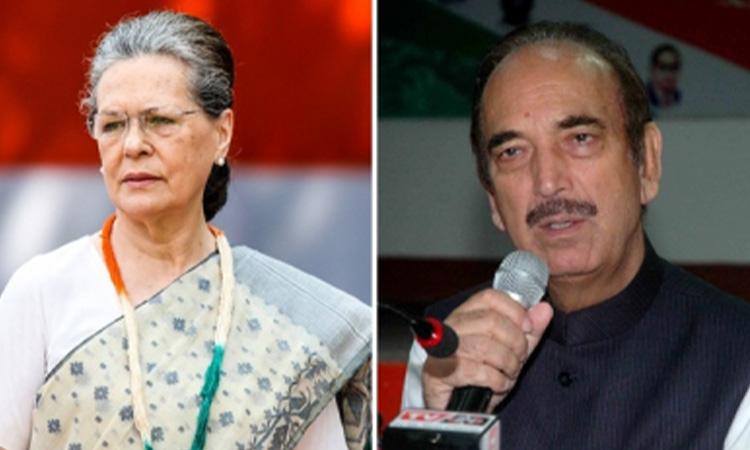 Sonia-Gandhi-and-Ghulam-Nabi-Azad