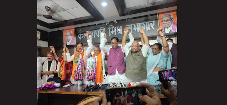 All-three-VIP-MLAs-in-Bihar-join-BJP-Sahani-heading-for-sack
