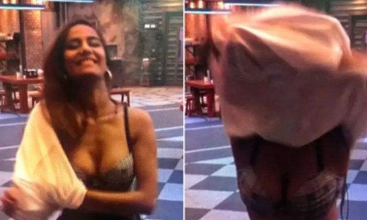 Poonam-Pandey-keeps-her-promise-to-fans-goes-topless