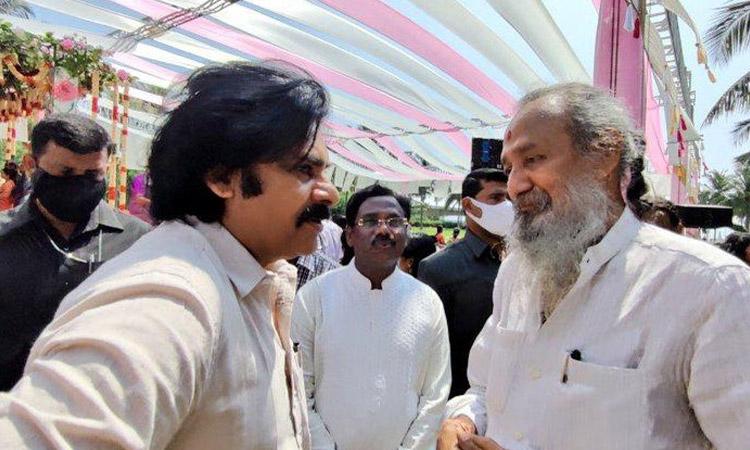 Pawan Kalyan Fights Back Against Hari Hara Veera Mallu Boycott You Wont Believe This - ffa5frn
