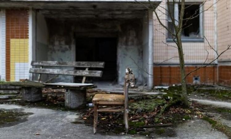 debris-in-Pripyat-city