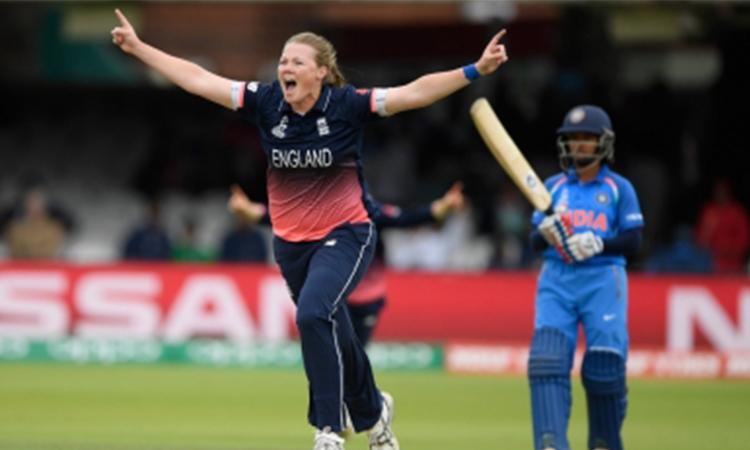 England-pacer-Anya-Shrubsole